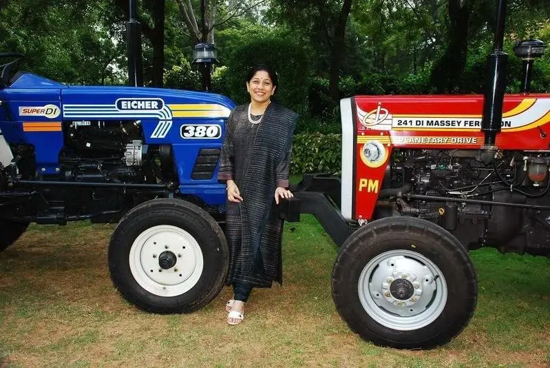 The Tractor Queen - image 6